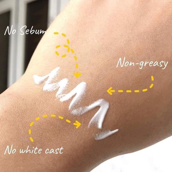 Lebelage%20Suncream%20(No%20sebum)%20-%20Image%204