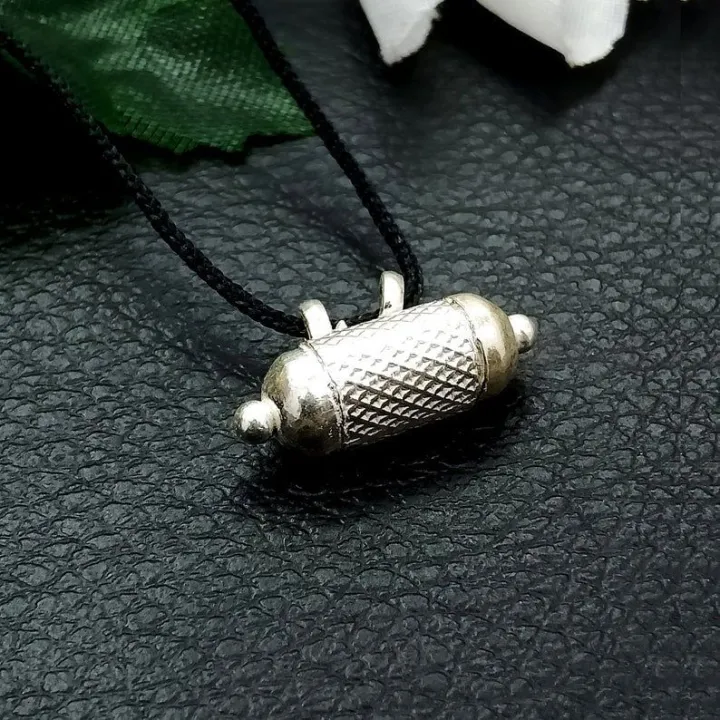 Silver%20Taweez%20With%20Black%20locket%20Thread,%20Sterling%20Silver%20Kavach%20Taweez,%20Silver%20Locket%20Pendant,%20Prayer%20Locket%20Necklace,%20Amulet%20Locket,%20Box%20Pendant%20-%20Image%203