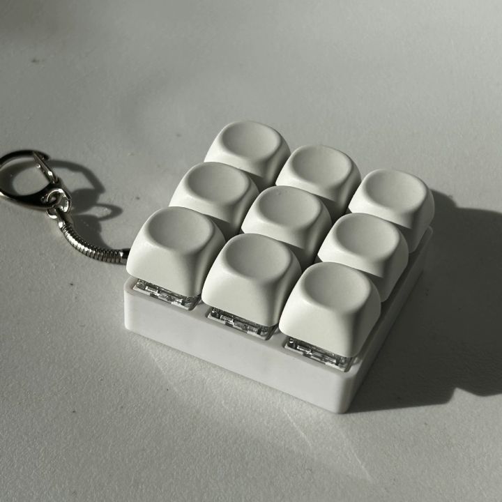 4/9-button%20Keyboard%20Keychain%20Shaft%20Tester%20Fidget%20Toy%20with%20Sound%20Effects%20Compact%20Size%20Easy%20Portability%20Comfortable%20Touch%20-%20Image%207