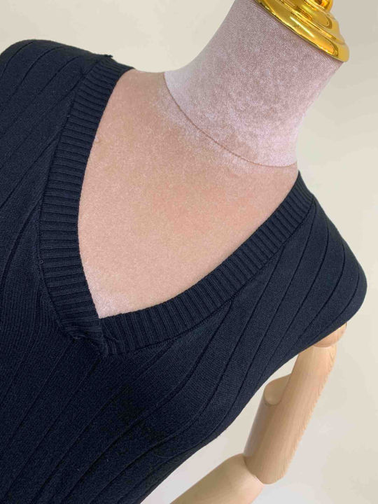 %E1%80%80%E1%80%AD%E1%80%AF%E1%80%9A%E1%80%BA%E1%80%80%E1%80%95%E1%80%BA%E1%80%82%E1%80%AB%E1%80%9D%E1%80%94%E1%80%BA%E1%80%A1%E1%80%99%E1%80%B2%E1%80%9B%E1%80%B1%E1%80%AC%E1%80%84%E1%80%BA%20%E1%80%A1%E1%80%94%E1%80%BD%E1%80%B1%E1%80%B8%20Body%20Fit%20dress%20Black%20Knitted%20dress%20Effortless%20Style%20and%20Cozy%20Comfort%20-%20Image%204