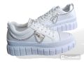 Women's chunky Sole Fashion sneakers Girls Chain high Sole joggers. 