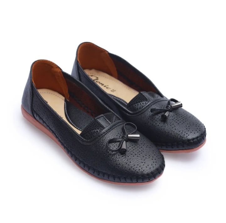 Girls%20Comfort%20Loafers%20-%20Stylish%20Design%20for%20Casual%20Wear%20-%20Image%205