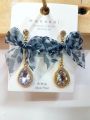 Earing. 