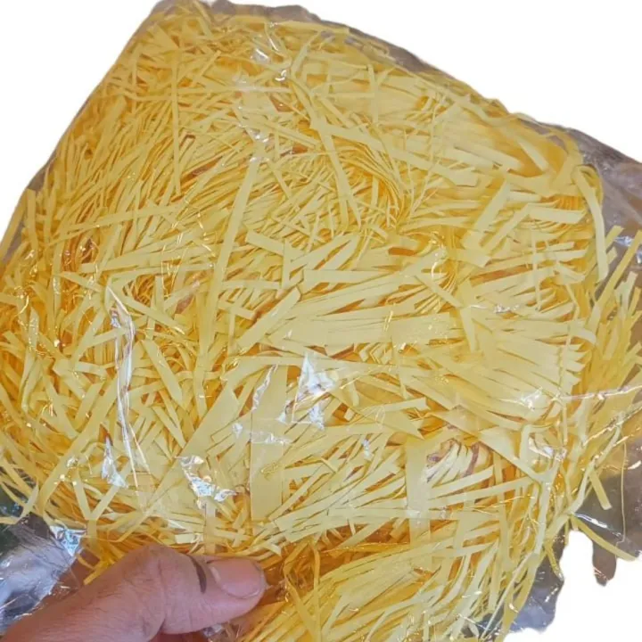 Shredded%20paper%20fillers%20for%20gift%20packaging.gift%20packing%20essentials(40%20gms%20pkt)%20-%20Image%202