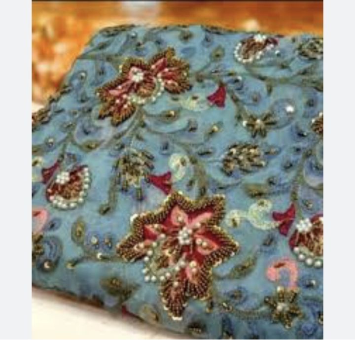 New Design karhai Suit Full Best quality suit Size available Ak haddad