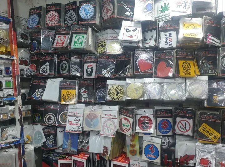 windscreen%20stickers%20for%20all%20cars%20and%20jeeps%20-%20Image%208