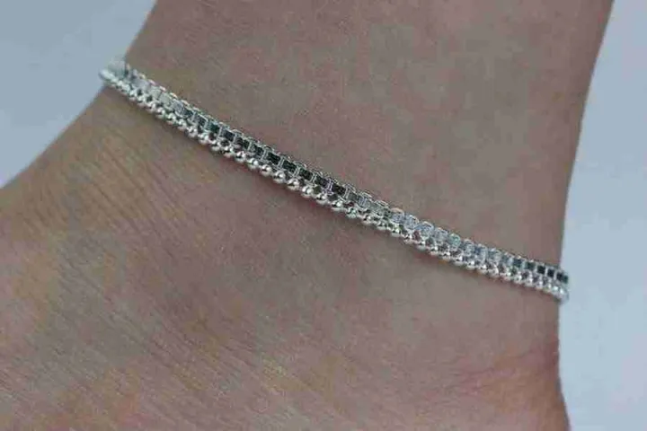 This%20exclusive%20and%20stylish%20anklet%20set%20is%20perfect%20for%20girls%20and%20women%20who%20want%20to%20add%20a%20touch%20of%20charm%20to%20their%20look.%20Made%20from%20high-quality%20copper,%20this%20anklet%20set%20is%20durable%20and%20long-lasting.%20The%20intricate%20design%20and%20charming%20look%20of%20this%20anklet%20set%20make%20-%20Image%203