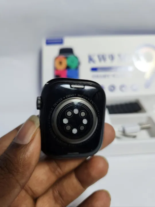 KW9%20Max%20Smartwatch%20Series%209%20Fitness%20Tracker%202.2%20inch%20-%20Image%207