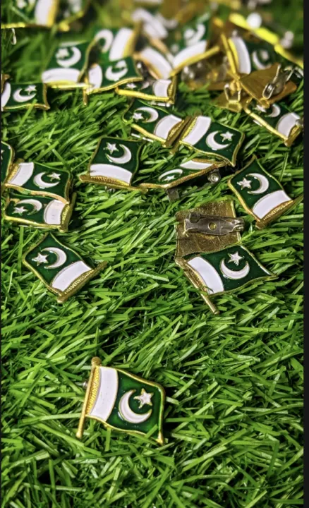 Pakistan%20Flag%20Badges%20(6%20pcs)%20%E2%80%93%20Premium%20Metal%2014%20August%20Azadi%20Set%20-%20Image%203