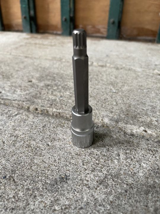 Pivot block Toyota cylinder head: vios (Toyota: vios) M9