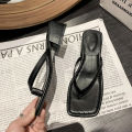 Flip-flops Women's Outer Wear 2025 New Summer Seaside Square Head Middle Heel Beach with Skirt Pinch Foot Cool Slippers. 