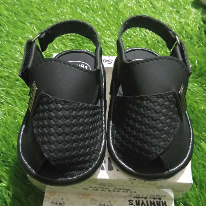 new%20born%20baby%20baba%20sandals/kids%20peshawari%20sandals/peshawari%20sandals%20for%20baba%20-%20Image%205