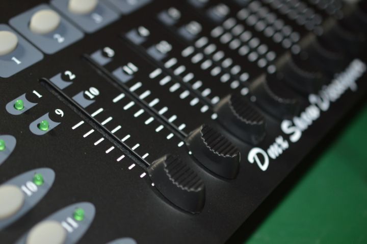 Top-selling%20New%20192%20DMX%20Controller%20Stage%20Light%20512%20DMX%20Console%20DJ%20Controller%20Equipment%20Fast%20Free%20Shipping%20-%20Image%203