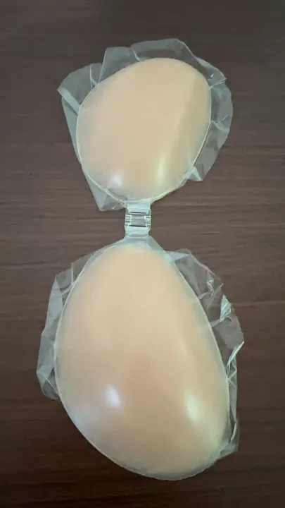 NuBra%20Silicone%20Bra%20for%20Women%20-%20Self-Adhesive%20Backless%20Strapless%20Push%20Up%20Bra,%20Invisible%20Sticky%20Gel%20Pads%20with%20Front%20Closure%20-%20Image%204