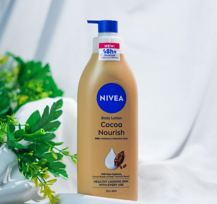 NIVEA%20Cocoa%20Nuurish%20Body%20Lotion%20for%20Dry%20Skin%20with%20Hyaluronic%20Acid,%2072Hr%20Moisturizer,%20Value%20Size%2033.8%20fl%20oz%20-%20Image%202