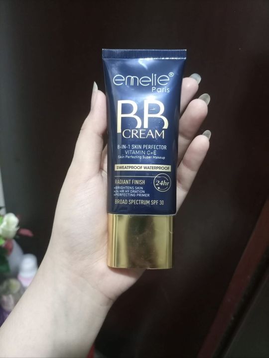 EMELIE%20%20BB%20Cream....%20%20%208%20in%201%20skin%20perfecter%20Vitamin%20C+E....Skin%20perfecting%20super%20makeup....sweatproof,water%20proof%20-%20Image%202