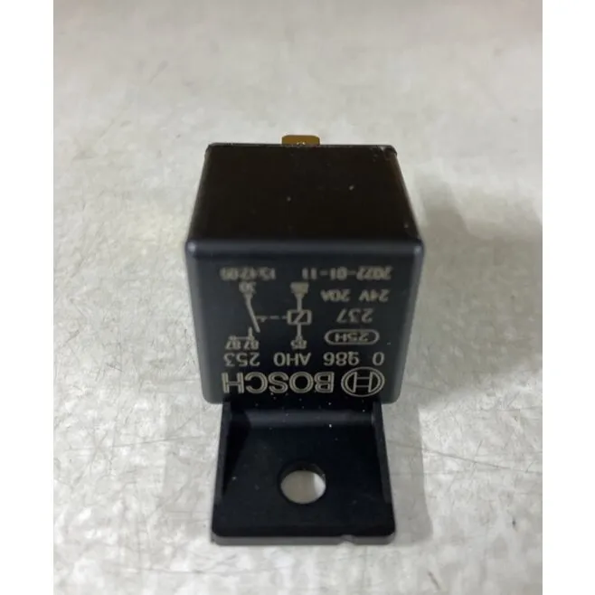 Bosch%20Relay%2012V%20/%2024V%2030A%205%20Pin%20+%20Plug%20For%20Truck%20&%20Trailer%20&%20Car%20-%20Image%208