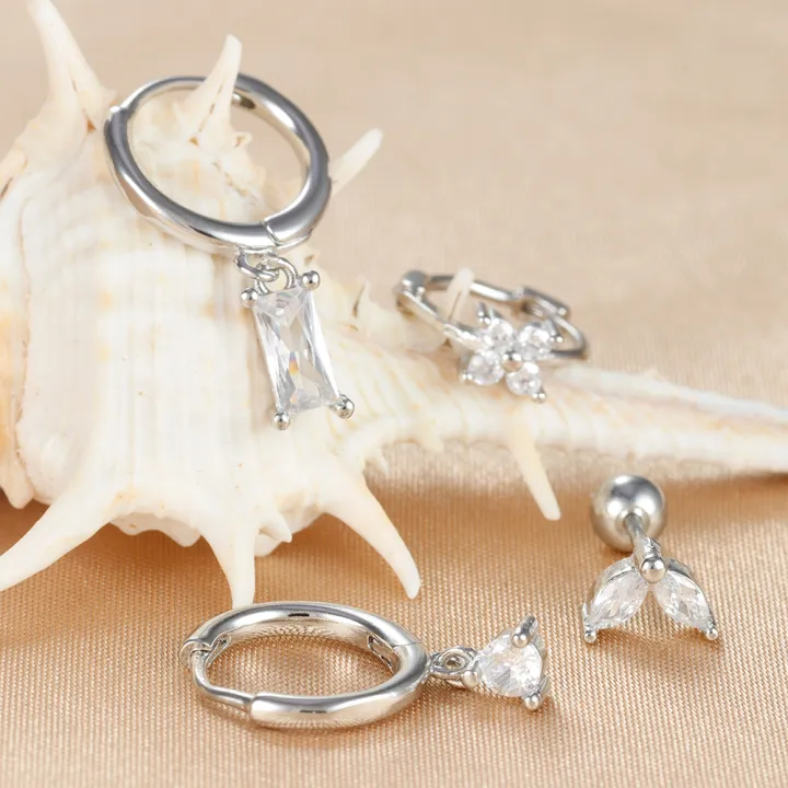 4PCS%20Stainless%20Steel%20Four%20Zircons%20Flower%20Pendant%20Hoop%20Earrings%20Set%20for%20Women%20Cartilage%20Huggies%20Square%20Earring%20Piercing%20Jewelry%20-%20Image%206