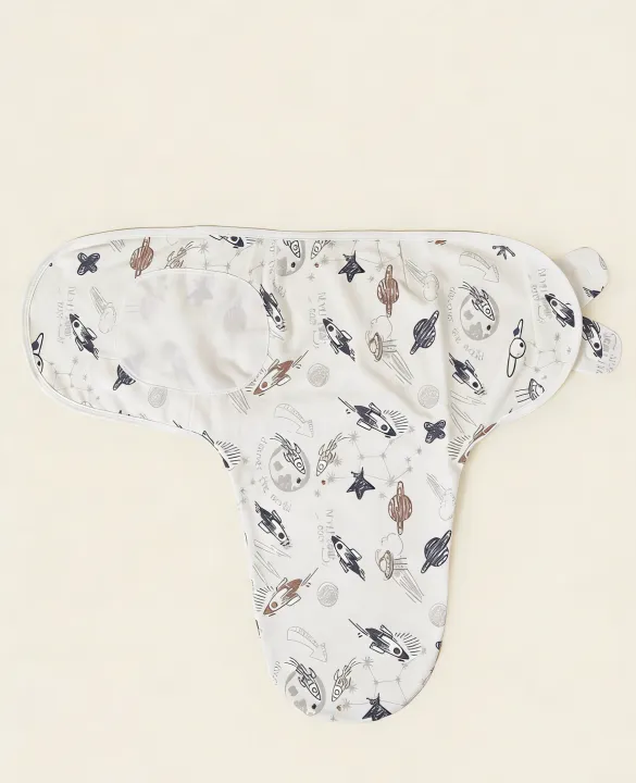 Cartoon%20Graphic%20Baby%20Swaddling%20Blanket%20-%20Image%204