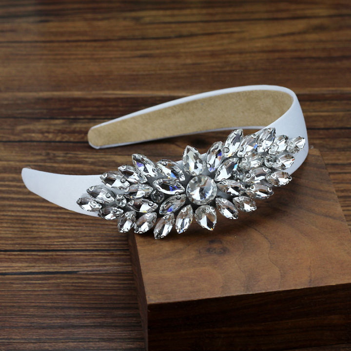 Shiny%20Silver%20Color%20Crystal%20Hairband%20Simple%20Rhinestone%20Headband%20For%20Women%20Girls%20Birthday%20Hair%20Jewelry%20-%20Image%202