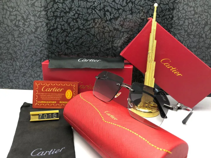 Cartier%20unisex%20sunglasses%20with%20brand%20box%20-%20Image%203
