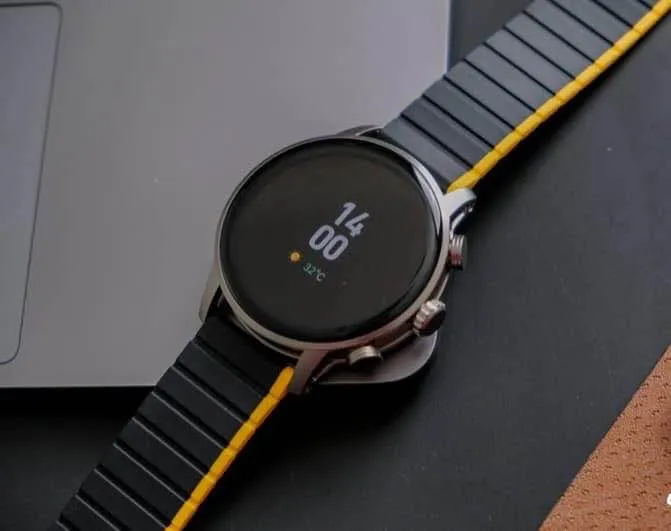 Kieslect%20Kr2%20Calling%20Smart%20Watch%20-%20Image%203