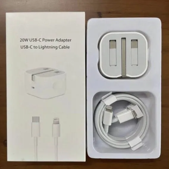 iPhone%2013%20pro%20max%2020W%20USB-C%20Power%20Adapter%20USB-C%20to%20Lightning%20Cable%20Charging%20Dock%20For%20Apple%20Wall%20Charger%20-%20Image%204