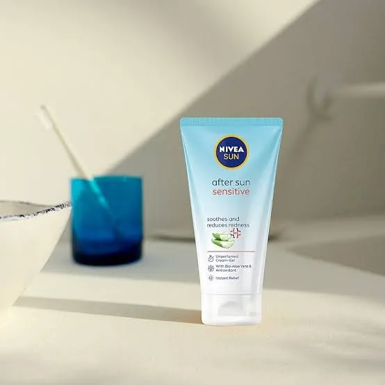 Nivea%20Sun%20After%20Sun%20Sensitive%20Soothes%20and%20Reduces%20Redness%20200ml%20-%20Image%204