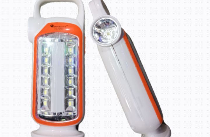 CHARGING%20EMERGENCY%20LED%20LIGHT%20-%20Image%202