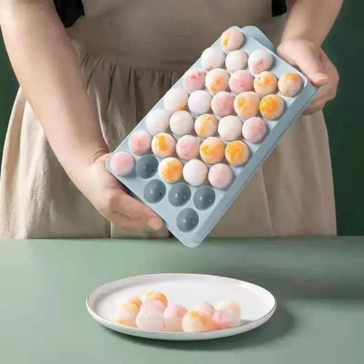 2Pcs%203D%20Round%20Ice%20Cube%20Tray%20with%20Lid%20Food%20Grade%20Plastic%20Spherical%20Ice%20Mold%20DIY%20Ice%20Ball%20Maker%20(Multicolor)%20-%20Image%204