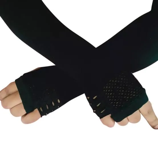 Fingerless%20Hand%20Gloves/%20Hand%20Sleeves%20for%20Woman/%20Girls.%20-%20Image%202