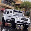 1:32 Diecast Mercedes-Benz G700 Brabus alloy car model light sound. 