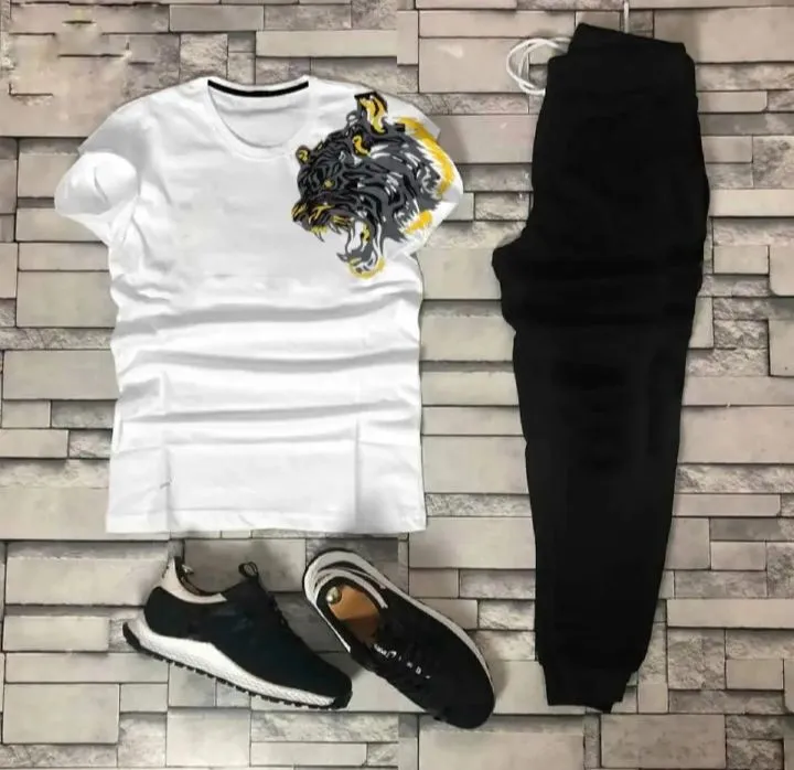 tracksuit%20for%20mens/lion%20printed%20tracksuit%20for%20mens%20-%20Image%202