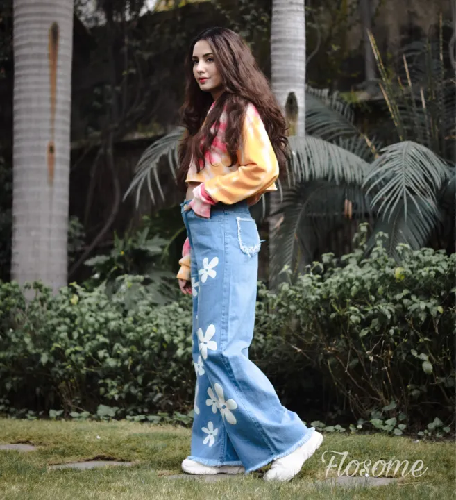 Flower%20printed%20Wide%20Leg%20Jeans%20for%20women%20-%20Image%202