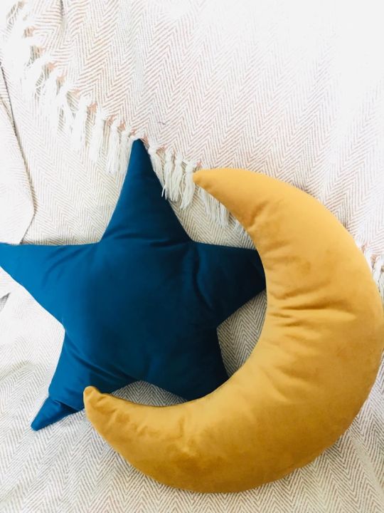 Soft%20Velvet%20Decorative%20Pack%20Of%202%20Kids%20Room%20Cushions-Moon%20And%20Star%20Shape%20Babies%20Craddle/%20Baby%20Cot%20Nursery%20Pillow%20-%20Image%209
