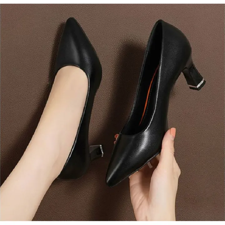 2025%20New%20Women's%20Genuine%20Leather%20Pointed-Toe%20Pumps%20-%20%20Slim%20Heel%20Slip-On%20Dress%20Shoes,%20Spring/Fall%20Office%20Flats%20-%20Image%202
