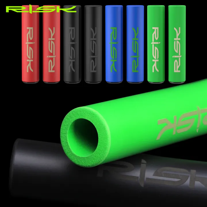 RISK%20Bicycle%20Handlebar%20Grip%20Soft%20Silicone%20Mountain%20Bike%20Grip%20Lightweight%20MTB%20Grips%20Dust-proof%20Bike%20Handle%20with%20Bar%20End%20Plug%20-%20Image%205