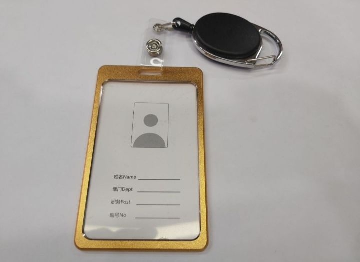 Aluminum%20alloy%20metal%20id%20card%20holder%20with%20yoyo%20hook%20Holder.%20-%20Image%204