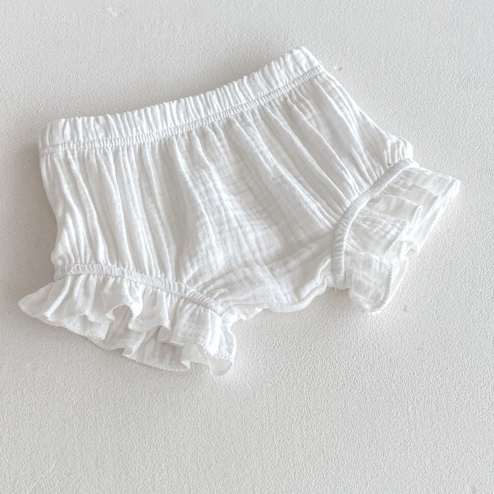 Summer%20Baby%20Girl's%20Daisy%20Printed%20Suspenders%20Top%20+%20Lace%20Shorts%20Set%20-%20Sweet%20Printed%202-Piece%20Set%20-%20Image%206