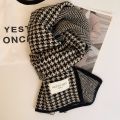 Scarf female winter new atmosphere sense of double-sided students cute warm thickened knitting senior sense of scarf. 