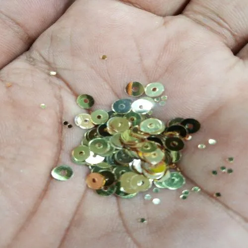 Dark%20golden%204mm%20size%20plain%20sequence/sitara%20for%20sale%20in%20very%20reasonable%20price%20-%20Image%204