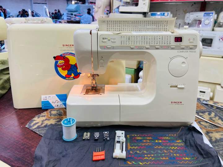 Computer Singer Mission Singer computer 7900dx | Japanese sewing machine | Daraz.pk