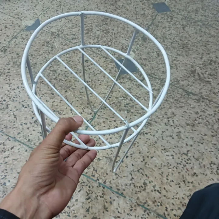 Metal%20flower%20tob%20stand%203%20lage%20plastic%20coutting%209*9*17%20inches%C2%A0%20-%20Image%203