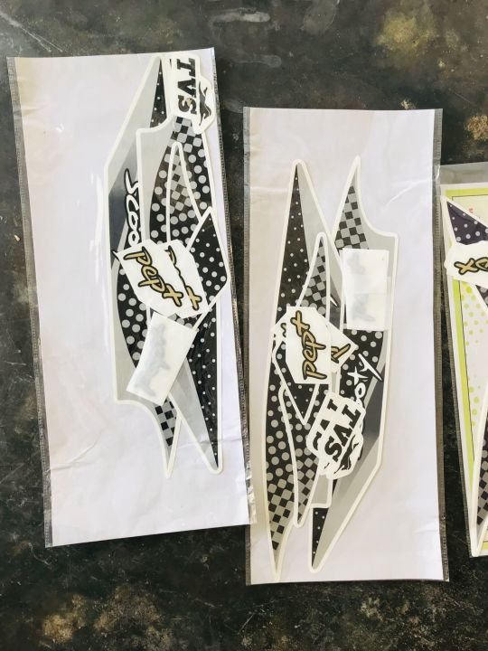 Scooty%20pup%20pull%20sticker%20-%20Image%202