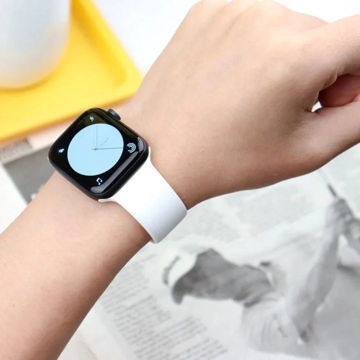 Sport%20Silicone%20For%20%20Watch%20Ultra%20Band%2049mm%2040mm%2044mm%2042/38mm%20Soft%20%20Bracelet%20iWatch%20series%209%208%207%206%20SE%205%2041mm%2045mm%20Strap%20-%20Image%204