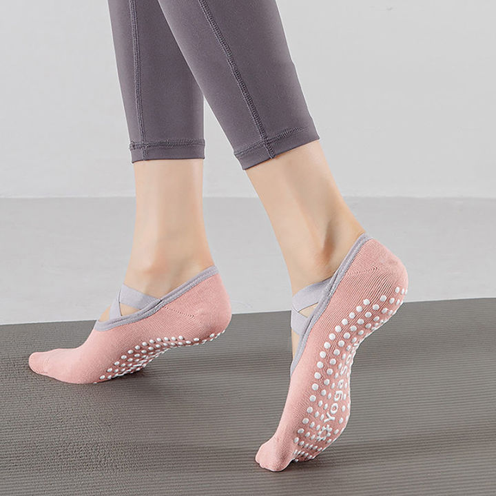 Women's%20Professional%20Yoga%20Socks%20Anti-Slip%20Sweat-Absorbent%20Breathable%20Pilates%20Ballet%20Dance%20Sport%20Socks%20for%20Active%20Ladies%20-%20Image%205