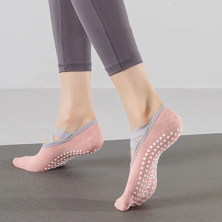 Women's%20Professional%20Yoga%20Socks%20Anti-Slip%20Sweat-Absorbent%20Breathable%20Pilates%20Ballet%20Dance%20Sport%20Socks%20for%20Active%20Ladies%20-%20Image%205