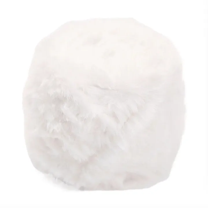 1%20Skein%2050%20Grams%20Super%20Soft%20Fur%20Yarn%20Chunky%20Fluffy%20Faux%20Fur%20Yarn%20Eyelash%20Yarn%20for%20Crochet%20Knit%20Scarf%20Accessories%20and%20Blankets%20-%20Image%204