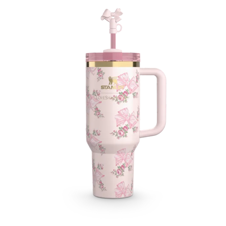 The%20Stanley%20X%20LoveShackFancy%20Holiday%20Quencher%20%7C%2040%20OZ%20%7C%2020%20OZ%20%7C%20Original%20Stanley%20tumbler%20%7C%20Sipper%20mug%20-%20Image%203
