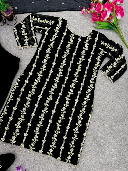 3%20pc%20Hania%20Amir%20most%20famous%20beautiful%20dress%20full%20of%20pearl%20work%20in%20%20georgette%20stuff%20best%20quality%F0%9F%98%8D%20available%20in%20small%20size%20black%20colour%20-%20Image%206